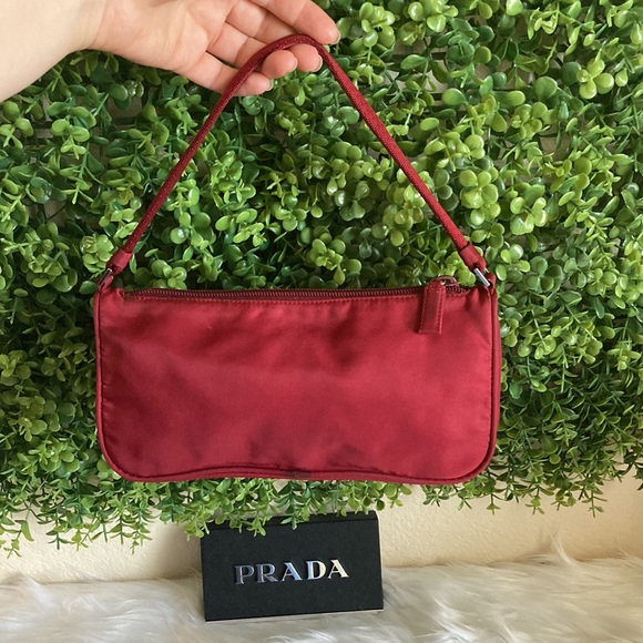 ❤️ Prada Vintage Nylon Bag ❤️ - Picture 8 of 16